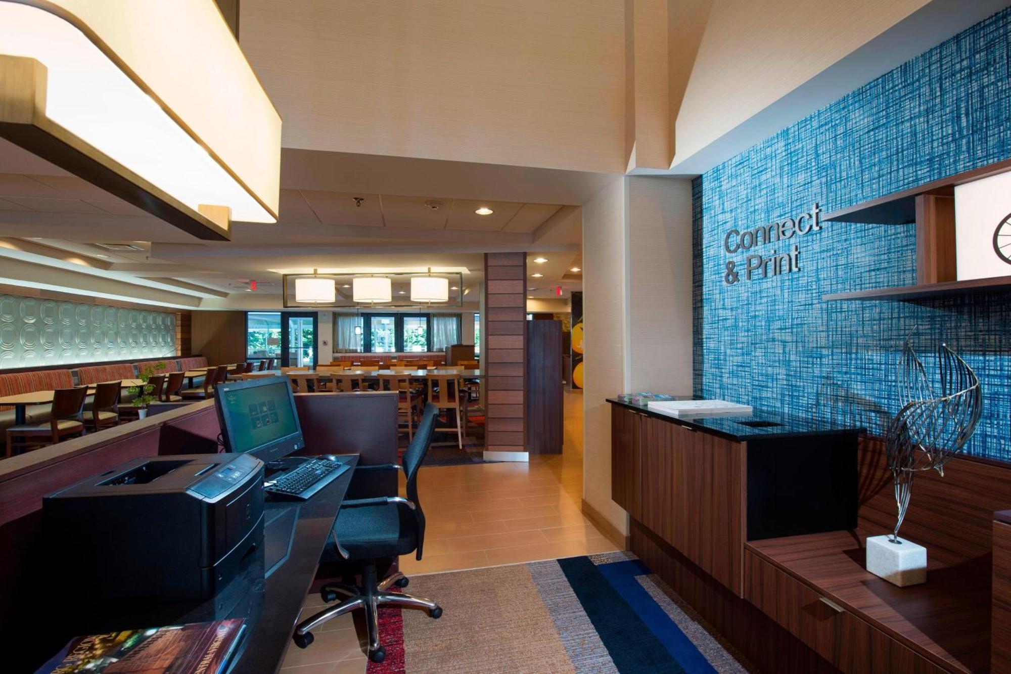 Hotel Fairfield & By Marriott Liberty