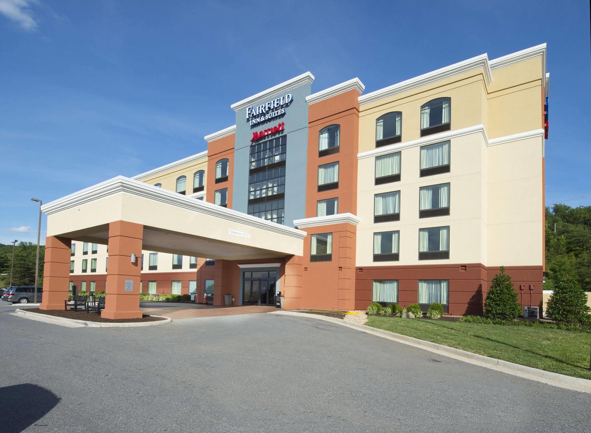 Hotel Fairfield & By Marriott Liberty 3*