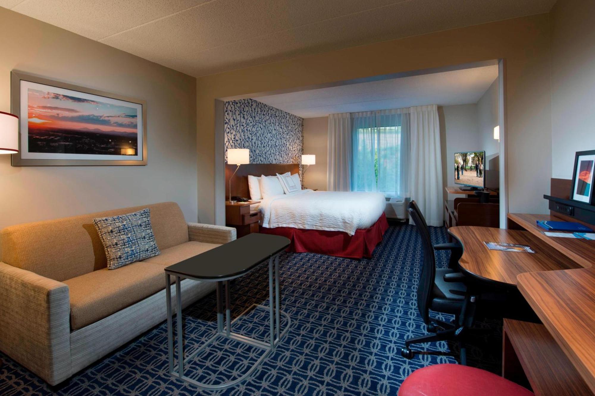 Fairfield & By Marriott Liberty University 3*